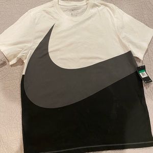 Brand New Nike Tee XL